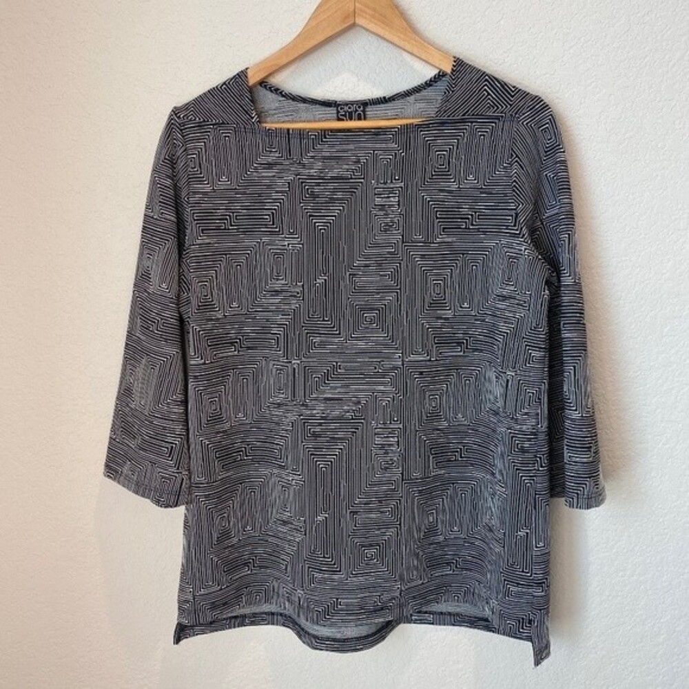 Clara Sun Woo Black & White Geometric Stripe Square Neck Top - Size XS - EUC
